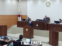  정용래 대전 유성구청장 '문화재단 단독 설립보단 행복누리재단과 통합'