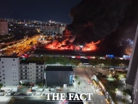  대구 매천시장서 불…대응 2단계 발령