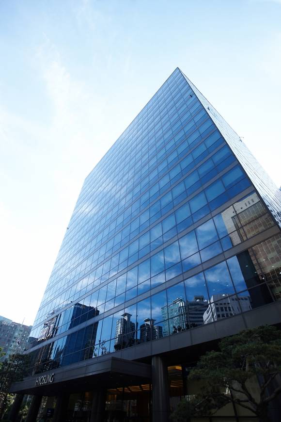 효성첨단소재와 효성티앤씨가 2021년 모건스탠리캐피털 인터내셔널(MSCI) ESG 평가에서 BBB등급을 획득했다. /효성 제공