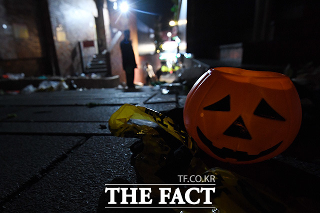 핼러윈을 앞두고 발생한 이태원 참사가 발생하기 4시간여 전 현장 압사 위험성을 알리는 112신고가 접수됐던 것으로 확인됐다. /남용희 기자