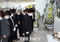  대전 서구의회, '이태원 참사' 희생자 합동분향소 조문