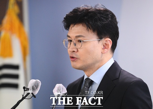 한동훈 법무부 장관은 이태원 참사와 관련해 2일 검수완박으로 검찰이 대형참사와 관련해 검찰의 직접 수사 개시에 한계가 있다는 입장을 밝혔다. /이동률 기자