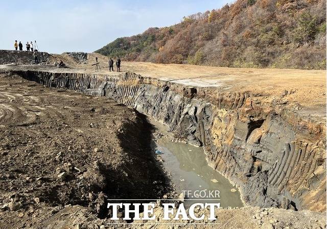 7일 경찰과 유관기관에서 봉화군 소천면 광산 매몰사고 원인 규명을 위해 현장검증을 준비하고 있다. /봉화=최헌우 기자