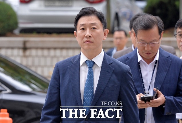 검사 시절 금품과 향응을 받은 혐의로 재판에 넘겨진 김형준(사진) 전 부장검사의 1심 판결이 9일 선고된다. /더팩트DB