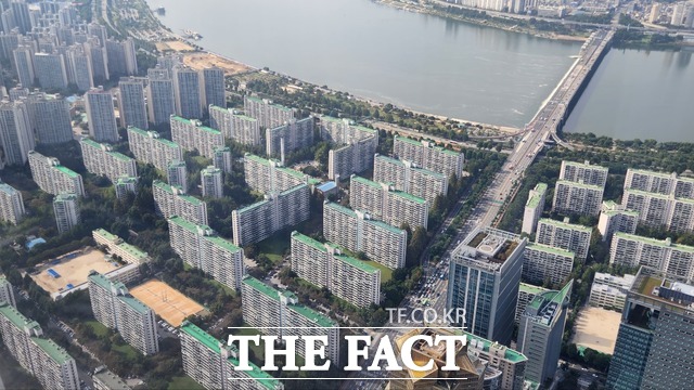 서울시는 아파트의 층고 규제를 폐지한 ‘2040 도시기본계획’ 시행을 준비하고 있다. 사진은 송파구 잠실주공5단지 아파트 모습. /사진=최지혜 기자