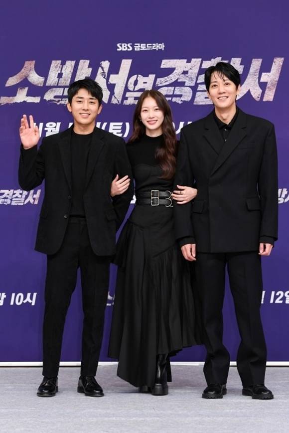 배우 손호준, 공승연, 김래원(왼쪽 부터)가 SBS 새 금토드라마 소방서 옆 경찰서 온라인 제작발표회에 참석했다. /SBS 제공