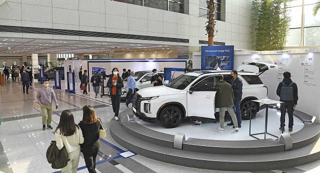 현대자동차와 기아가 지난 7~11일 양재동 본사에서 국내외 유망 스타트업과 신기술 실증 시연을 위해 2022 오픈 이노베이션 라운지(Open Innovation Lounge)를 개최했다. /현대자동차그룹 제공