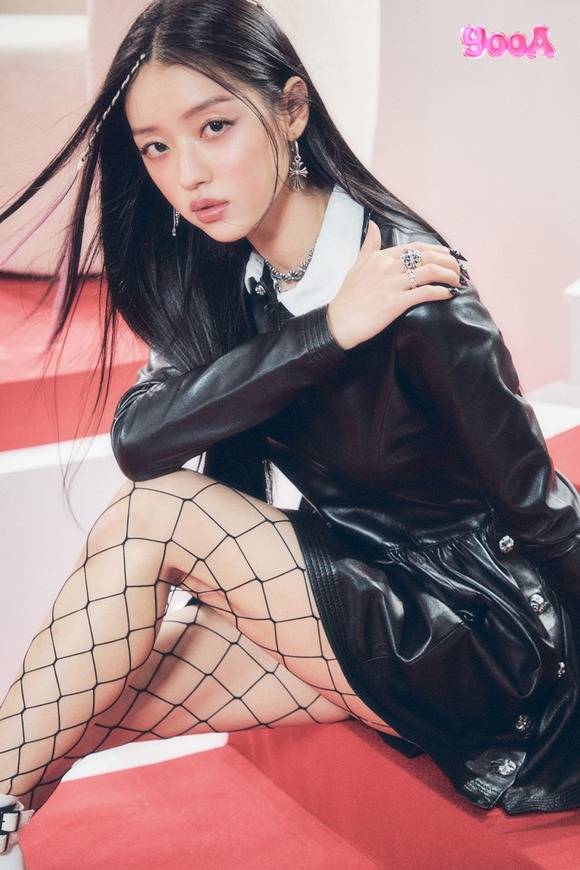 오마이걸 유아가 14일 새 앨범 SELFISH를 발매하고 솔로 활동을 시작한다. /WM엔터 제공