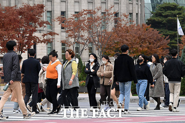 대학수학능력시험이 치러지는 17일 경기·강원·경북 일부의 아침 기온이 0도 이하로 떨어지겠다./남용희 기자