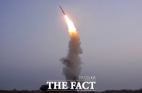  합참 '北, ICBM 추정 미사일 동쪽 방향으로 발사'