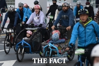  외국인 가족도 함께 하는 '자전거 도심 여행' [포토]