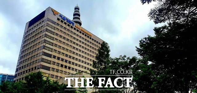 서울경찰청 사이버범죄수사대는 정보통신망 이용촉진 및 정보보호 등에 관한 법률(불법정보의 유통금지 등) 위반 혐의를 받는 20대 피의자 3명을 검찰에 송치했다./주현웅 기자