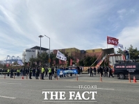  부산 화물연대 총파업 출정식…안전운임제 폐지 등 촉구