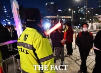  [월드컵 사진관] '거리응원 안전 이상무'...질서유지에 힘쓰는 경찰