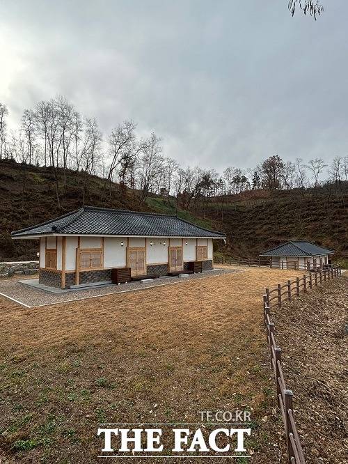 충북 영동군 레인보우 힐링관광지 내 일라이트 휴양빌리지가 내달 1일부터 문을 연다. /영동군.