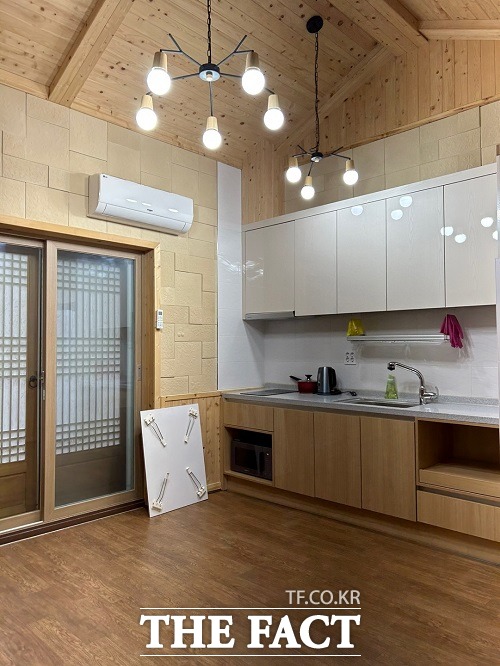 충북 영동군 레인보우 힐링관광지 내 일라이트 휴양빌리지가 내달 1일부터 문을 연다. /영동군.