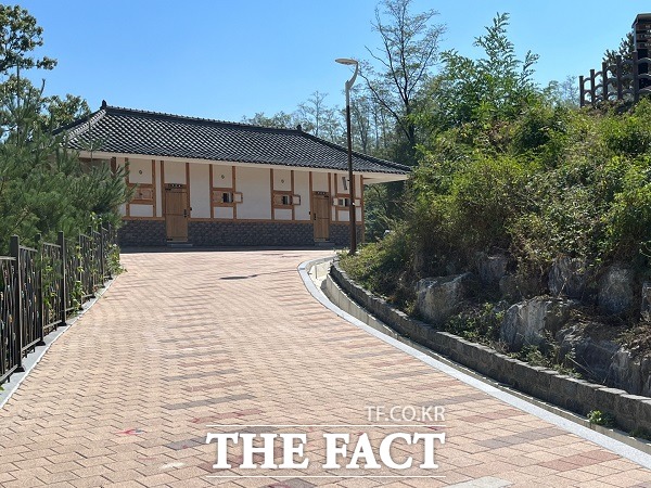 충북 영동군 레인보우 힐링관광지 내 일라이트 휴양빌리지가 내달 1일부터 문을 연다. /영동군.