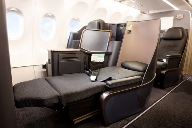 대한항공 A321neo 프레스티지 좌석 모습. 180도 완전히 펼쳐 침대처럼 이용할 수 있다. /대한항공 제공
