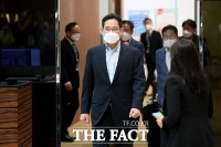  LG 이어 SK도 안정…'이재용 회장 첫 인사' 삼성의 선택은?