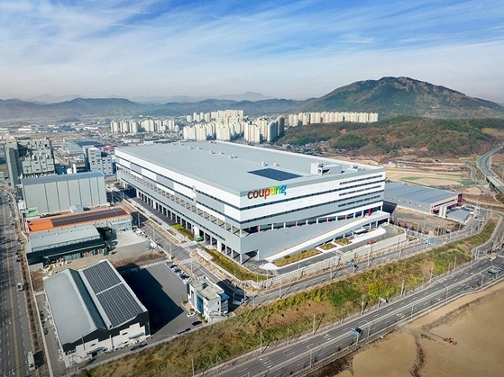 쿠팡은 2010년 회사 설립 이래 전국 30여 개 지역에 걸쳐 한국 경제 발전에 6조2000억 원을 투자했다. /쿠팡 제공