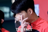  '16강 쾌거' 손흥민, 캡틴의 무게가 느껴지는 수술자국 [TF사진관]