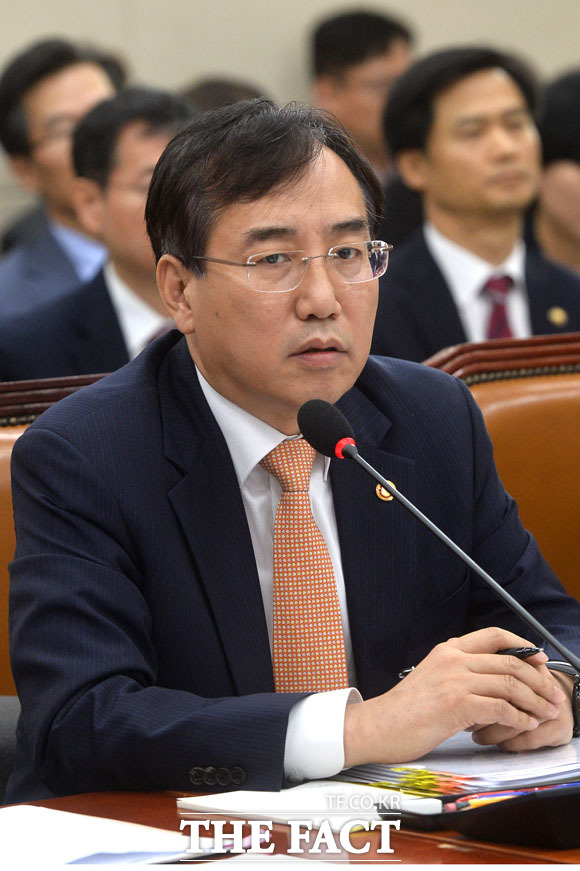 NH농협금융지주 신임 회장 단독 후보에 이석준 전 국무조정실장이 올랐다. /더팩트 DB