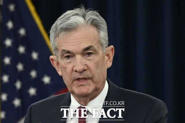 미국 11월 소비자물가지수(CPI)가 다섯 달 연속 둔화세를 나타내며 1년 만에 최저치로 내려왔다. 이에 연방공개시장위원회(FOMC)의 금리 인상 압박이 완화될 것이란 기대감이 커지고 있다. 사진은 제롬 파월 미 연방준비제도(Fed) 의장. /AP·뉴시스