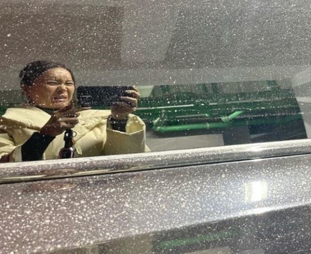 백지영이 미세먼지 눈을 맞아 더럽혀진 자동차 상태에 좌절했다. /백지영 SNS