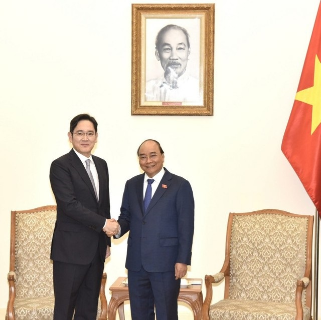 이재용 회장은 앞서 지난 2020년 10월에도 베트남을 찾아 응우옌 쑤언 푹 베트남 국가주석을 만나 협력 방안을 논의했다. /삼성전자 제공