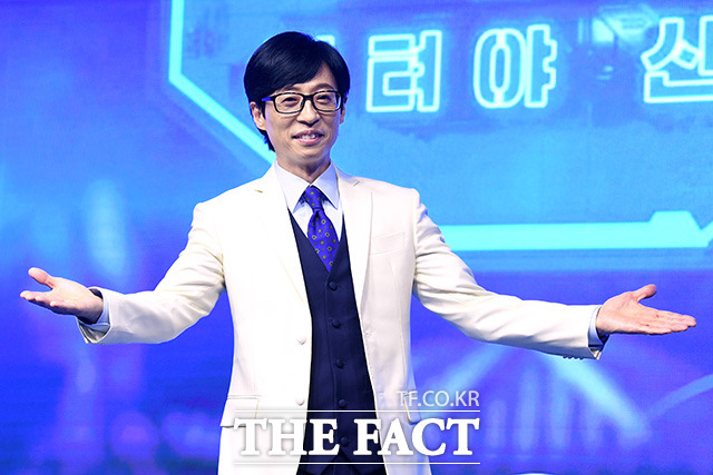 방송인 유재석이 SBS 연예대상에서 대상을 받으며 최다 대상 수상 기록을 경신했다. /남용희 기자