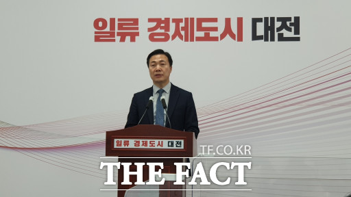 이택구 대전시행정부시장이 1월 1일자 인사에 대해 브리핑을 하고 있다. / 대전=최영규 기자