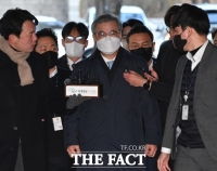  검찰, '탈북어민 북송' 서훈 전 국정원장 조사