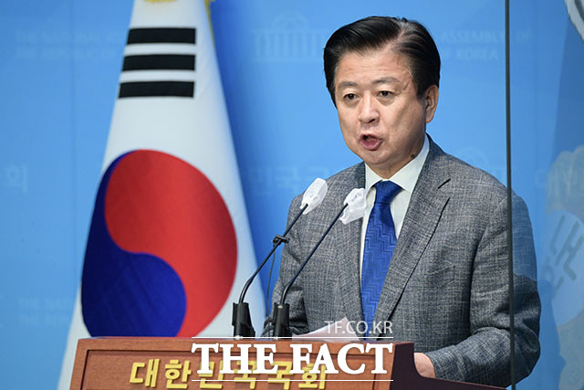 노웅래 더불어민주당 의원의 뇌물 혐의를 수사 중인 검찰이 국회 서버 압수수색에 나섰다. /남윤호 기자