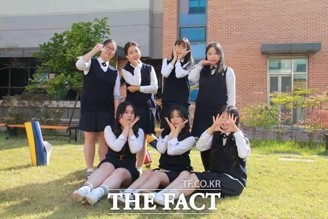천안여상 학생들이 올해 국가직 지역인재 9급 공무원에 전원 합격했다. / 천안교육지원청 제공