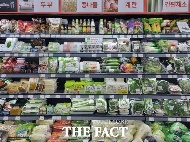 1월부터 식품에 표시하는 유통기한을 소비기한으로 바꾸는 소비기한 표시제가 도입된다. /이선영 기자