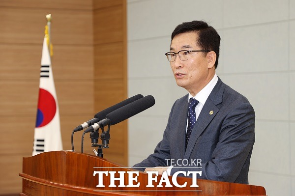 윤건영 충북교육감. /더팩트DB.