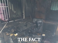  부산 5층 규모 주택서 불…20대 남녀 의식 잃은 채 발견