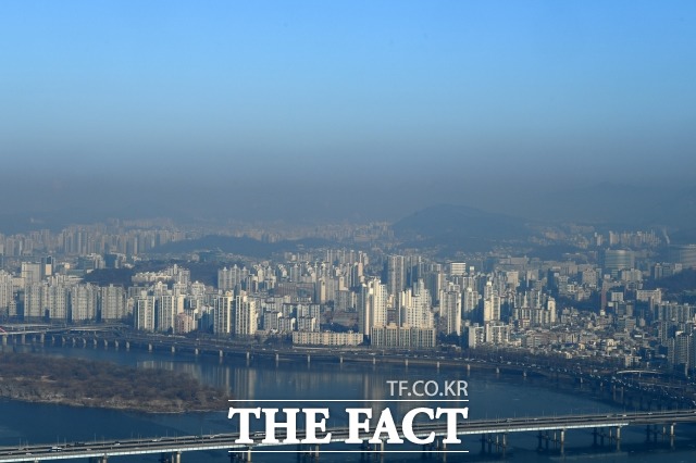 목요일인 5일 미세먼지는 수도권·충청권·호남권·제주권은 나쁨, 그 밖의 권역은 보통 수준을 나타내겠다. /남용희 기자