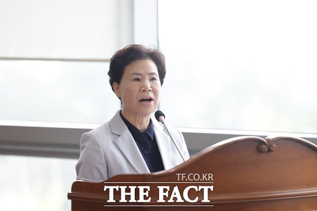 공직선거법 위반 혐의로 재판에 넘겨진 김행금 천안시의원이 첫 공판일 재판 연기를 요청했다. / 더팩트DB