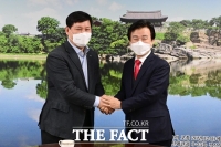  조규일 시장, 허구연 KBO 총재, 명석지구 프로야구 훈련캠프 조성 관련 논의