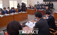  '중대선거구제' 논의 시작한 정개특위 [TF사진관]