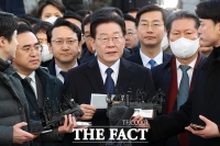  이재명, 성남FC 조사는 시작…대장동·변호사비 등 '첩첩산중'