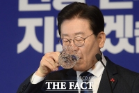  [현장FACT] ‘김용 구속’ 유감 표명?...이재명 “타당치 않다” (영상)