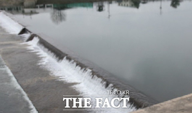 18일 원주지방환경청(청장 김정환)은 지난 2022년 강원과 충북지역의 하천 수질 조사결과, 총 62개 지점 중 56개 지점(90%)이 ‘매우좋음(Ia)’ 또는 ‘좋음(Ib)’으로 평가됐다고 밝혔다. 사진는 홍천강 모습/서백 기자