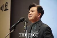  김태흠 '나경원, 장만 서면 얼굴 내미는 장돌뱅이냐'