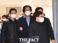  검찰, 쌍방울 김성태 구속영장 청구…'변호사비 대납' 빠져