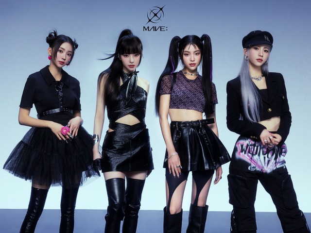 메타 걸그룹 메이브가 25일 첫 번째 싱글 앨범 PANDORAS BOX를 발표하고 정식 데뷔했다. /메타버스엔터 제공