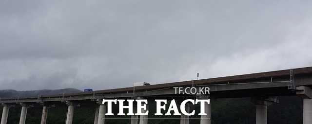 26일 강원도의회는 이날 울산에서 개최된 대한민국시도의회의장협의회 2023년 제1차 임시회에서 강원도의회와 경기도의회가 공동으로 제안한 세종~포천 고속도로 철원 연장 조기착공 촉구 건의안이 의결된다고 밝혔다. /서백기자