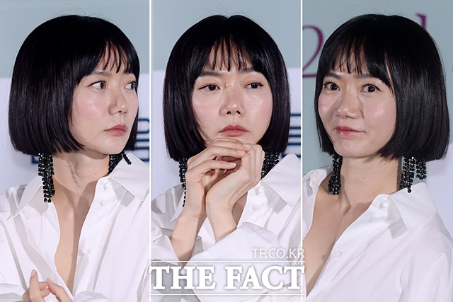 배우 배두나가 31일 오후 서울 용산구 용산 CGV아이파크몰에서 열린 영화 다음 소희 언론시사회에서 질문을 들으며 미소를 짓고 있다. /이선화 기자