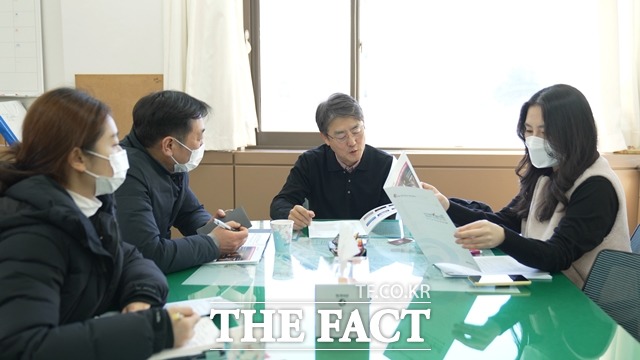 천안시 K-컬처박람회 관계자가 최근 선문대학교 아산캠퍼스를 방문해 K-컬처 박람회 관련 내용을 홍보하고 대학교 참여방안에 대해 협의했다. / 천안시